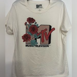 Women’s large graphic tee, mtv